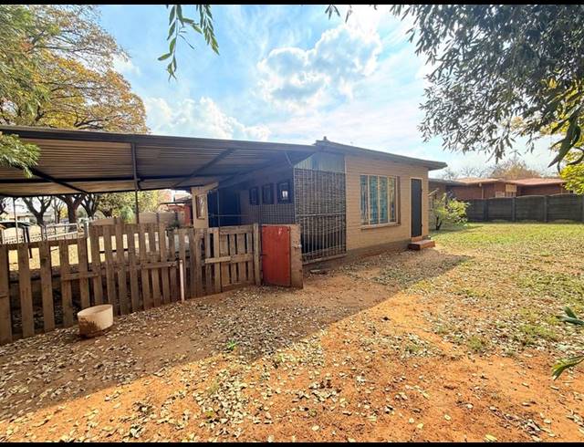 3 BEDROOM HOUSE FOR SALE IN VANDERBIJLPARK CW 5